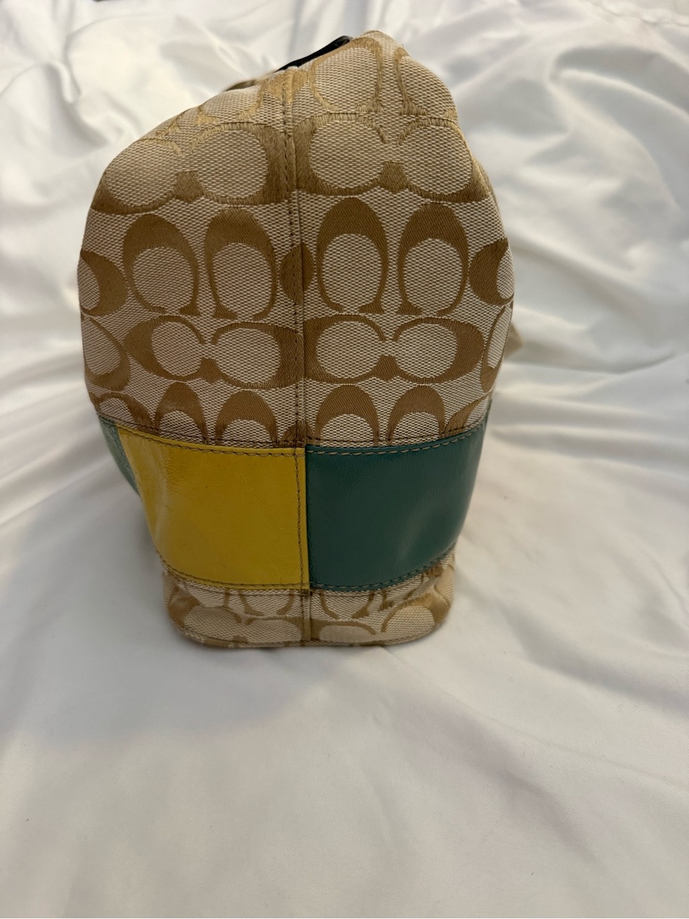 EUC Vintage Coach Gallery Signature
Hobo Shoulder Bag with Multicolor Stripe - Picture 4 of 15
